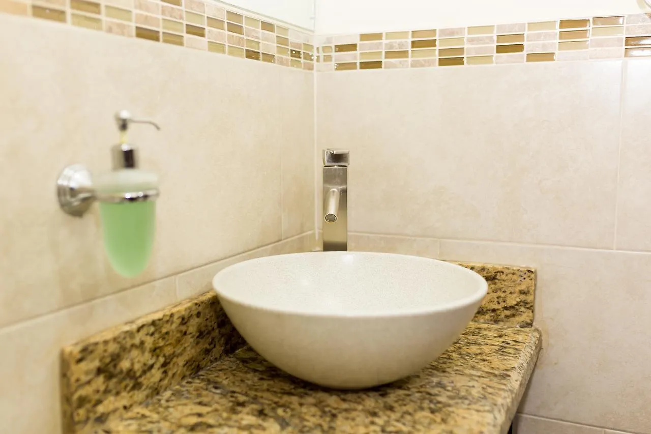 New Kingston Guest Apartment At Inglaterra III
