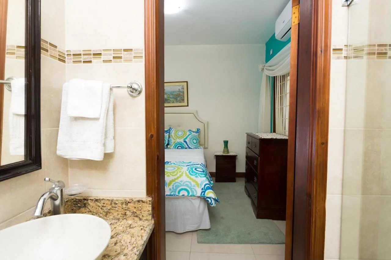 New Kingston Guest Apartment At Inglaterra III 牙买加