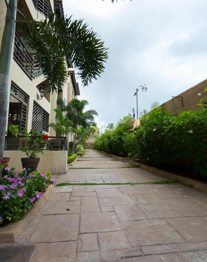 New Kingston Guest Apartment At Inglaterra III